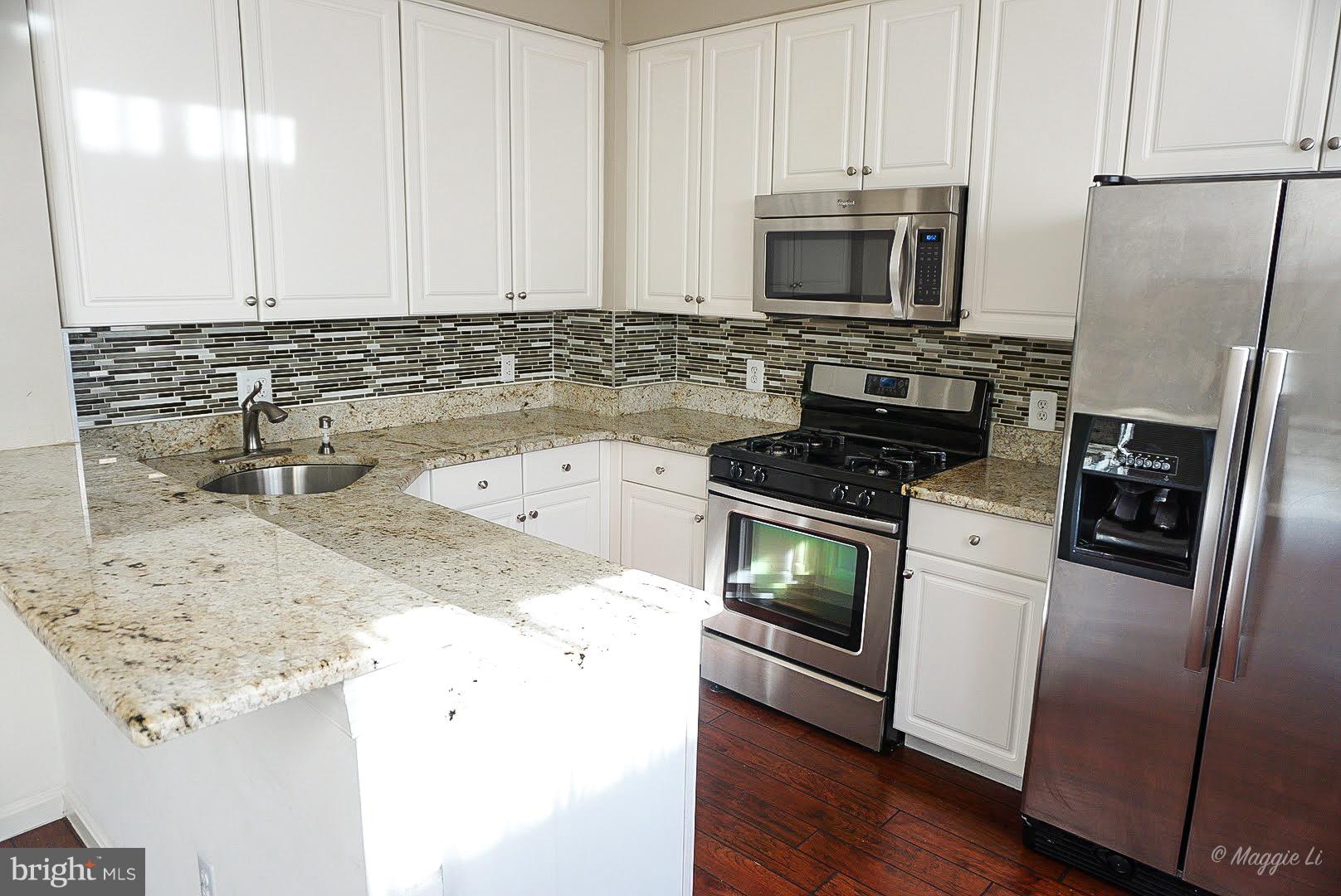 6004 Lincolnia Road Alexandria, VA 22312 - Photo 7 of 17 Kitchen