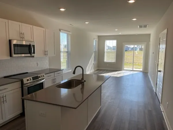 $1,900 | 650 Birdie Dr Spring Hill, Spring Hill, TN 37174