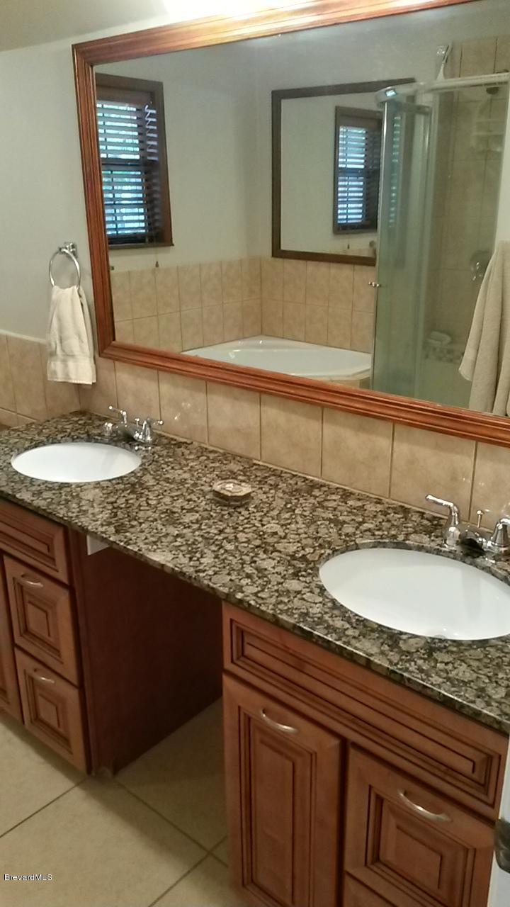 991 Sunswept Road Northeast Palm Bay, FL 32905 - Photo 21 of 40 20160402_095329_Richtone(HDR)
