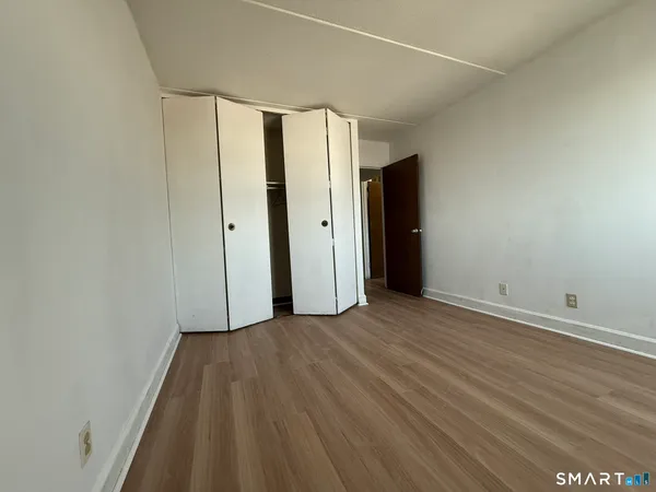 $185,000 | 120 Huntington Turnpike, Unit 202, Bridgeport, CT 06610