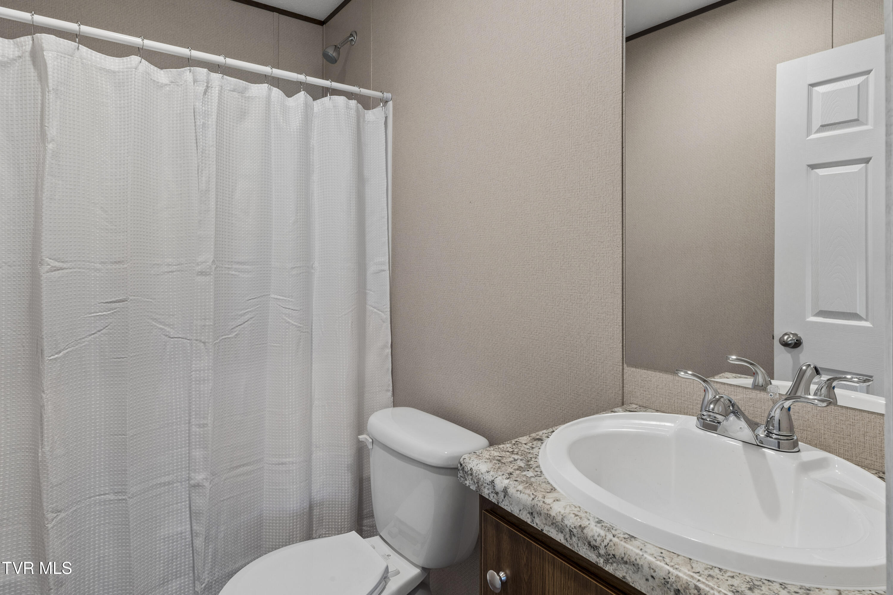 1485 Jearoldstown Road Chuckey, TN 37641 - Photo 16 of 39 Bath
