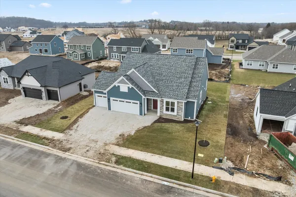 $685,900 | 1746 Whalen Drive, Oconomowoc, WI 53066