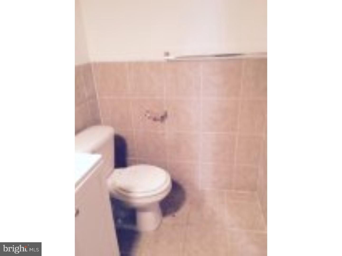 226 Kent Road Upper Darby, PA 19082 - Photo 8 of 9