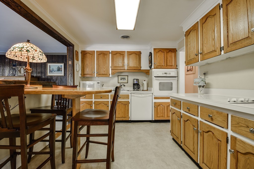 5 Patricia Road Framingham, MA 01701 - Photo 7 of 23 Gallery Image 7