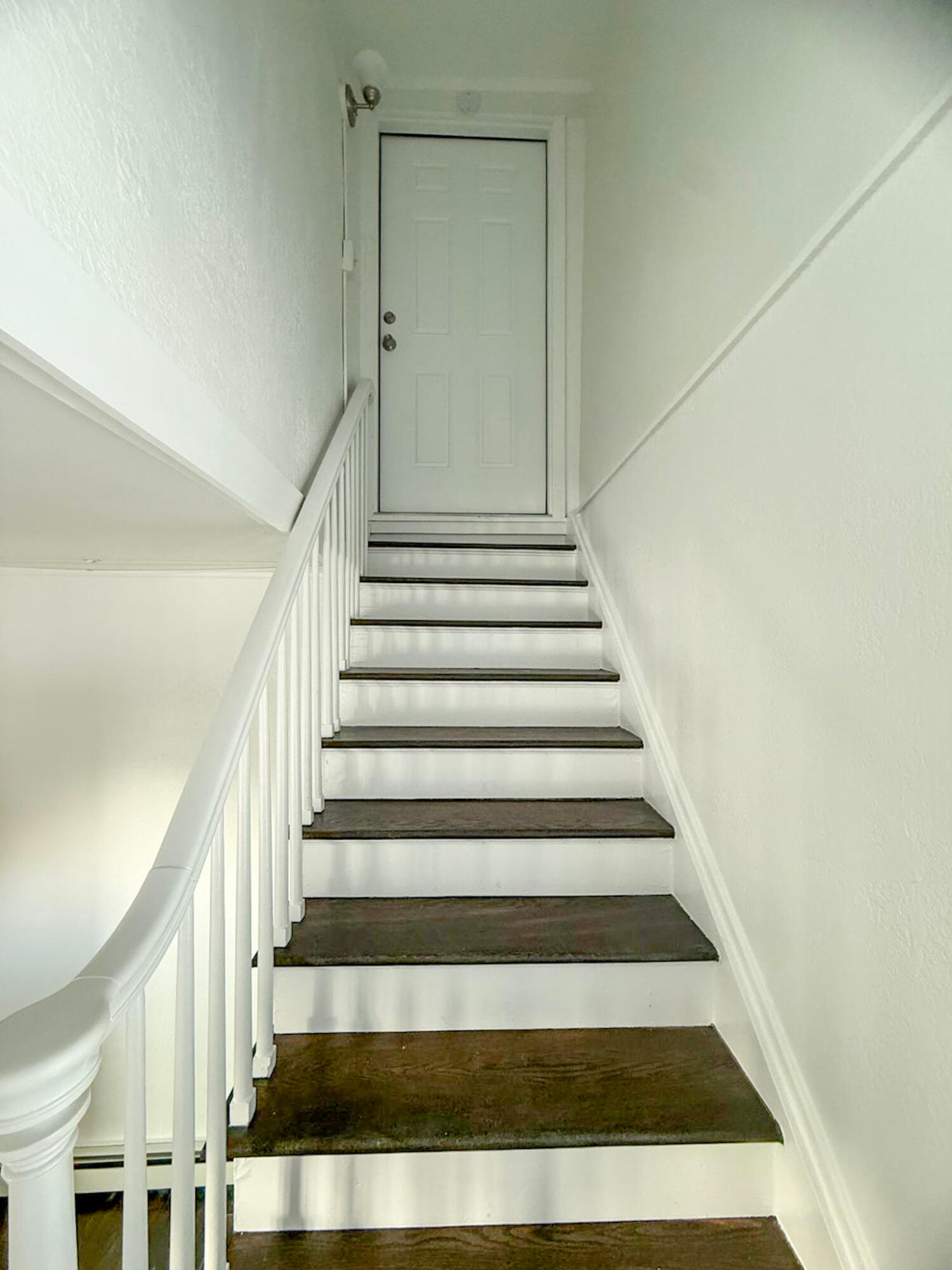 36465 Main Street, Unit UPPR New Baltimore, MI 48047 - Photo 15 of 19 Unit Entry