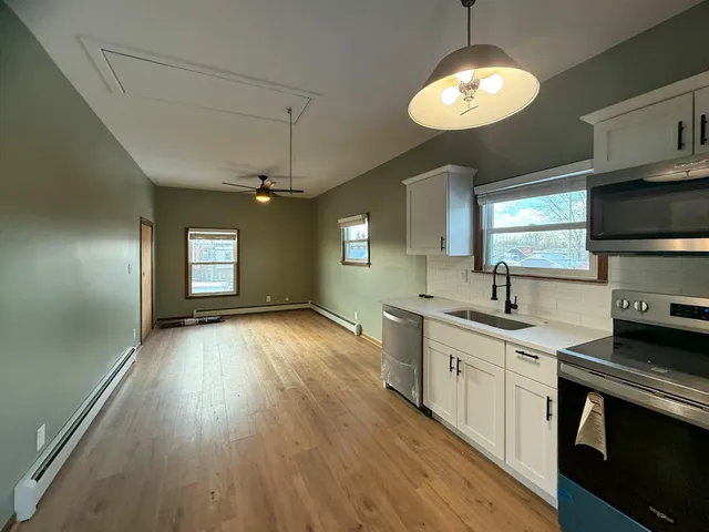 $1,400 | 36465 Main Street, Unit UPPR, New Baltimore, MI 48047