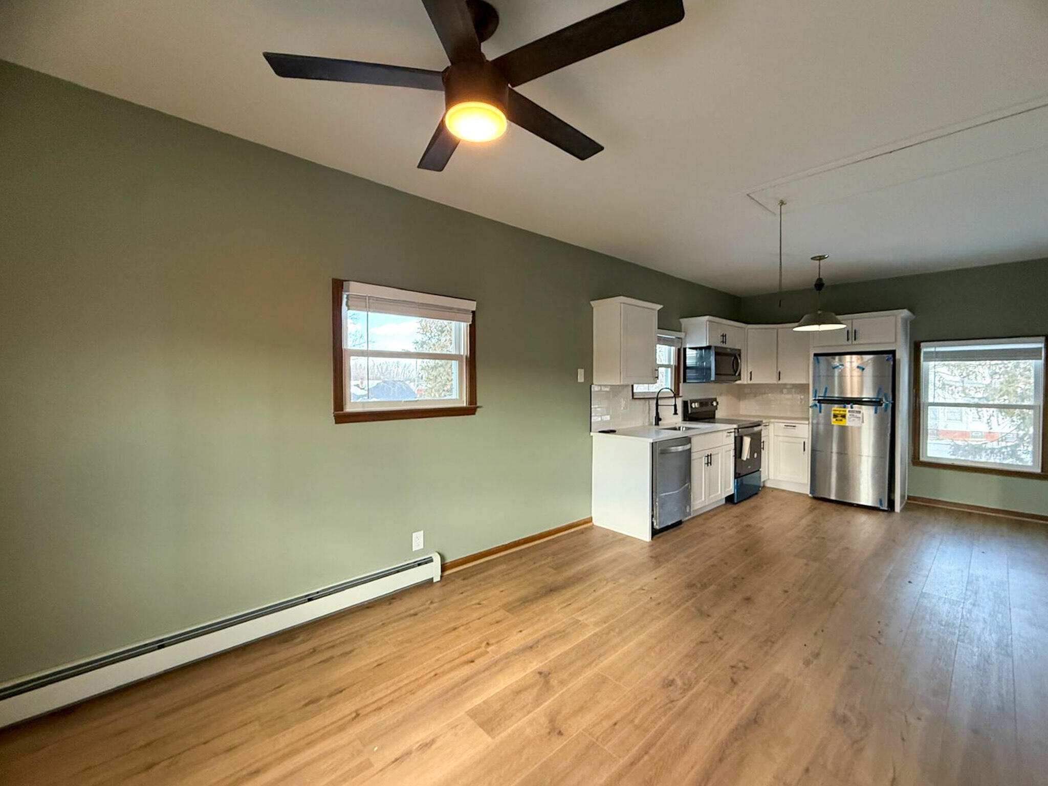 36465 Main Street, Unit UPPR New Baltimore, MI 48047 - Photo 5 of 19 Kitchen
