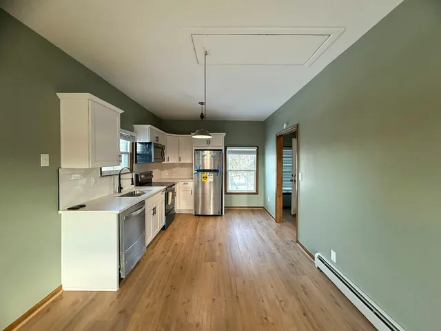 $1,400 | 36465 Main Street, Unit UPPR, New Baltimore, MI 48047