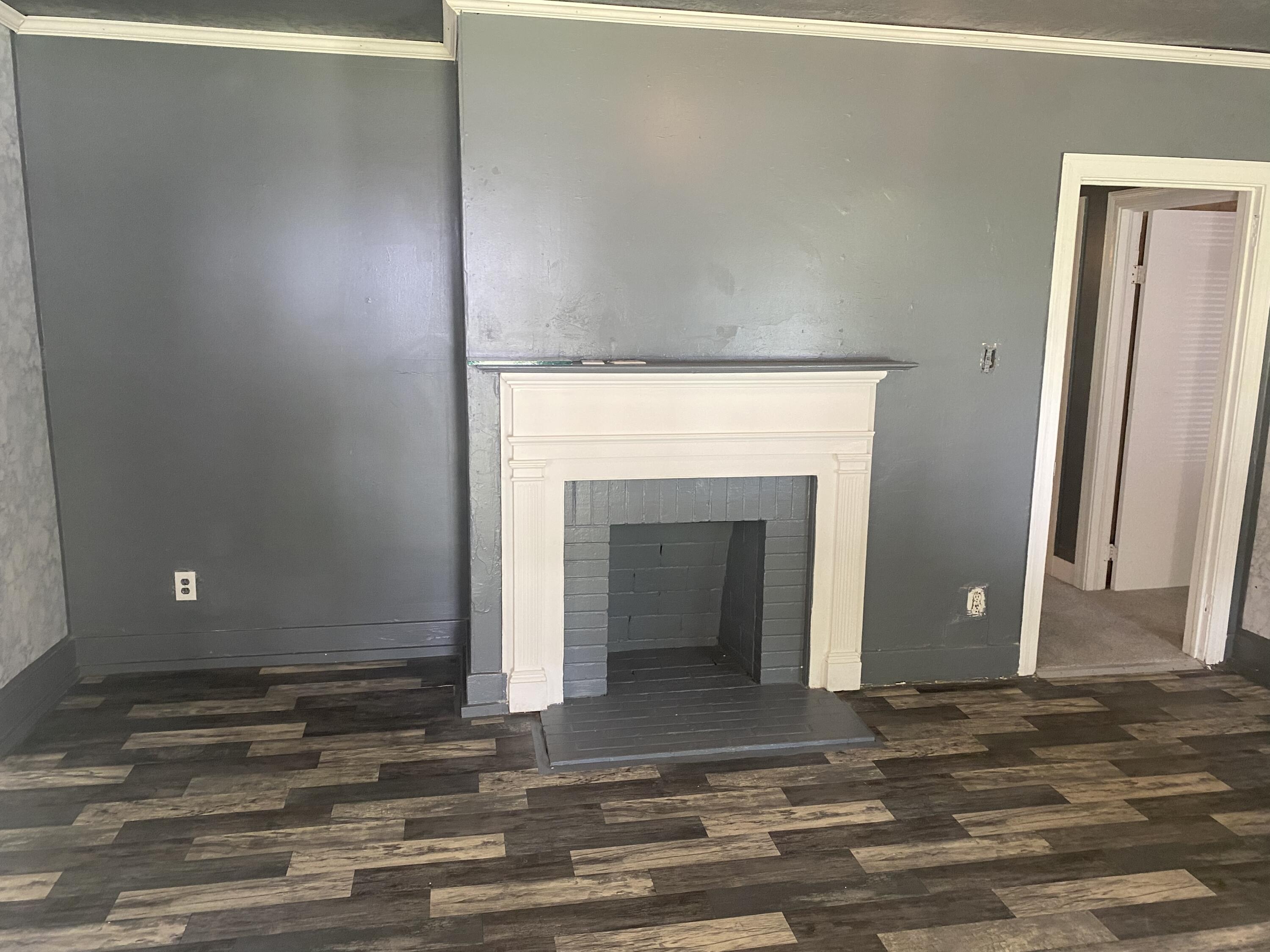 523 Salem Road Thomson, GA 30824 - Photo 2 of 13 Living room