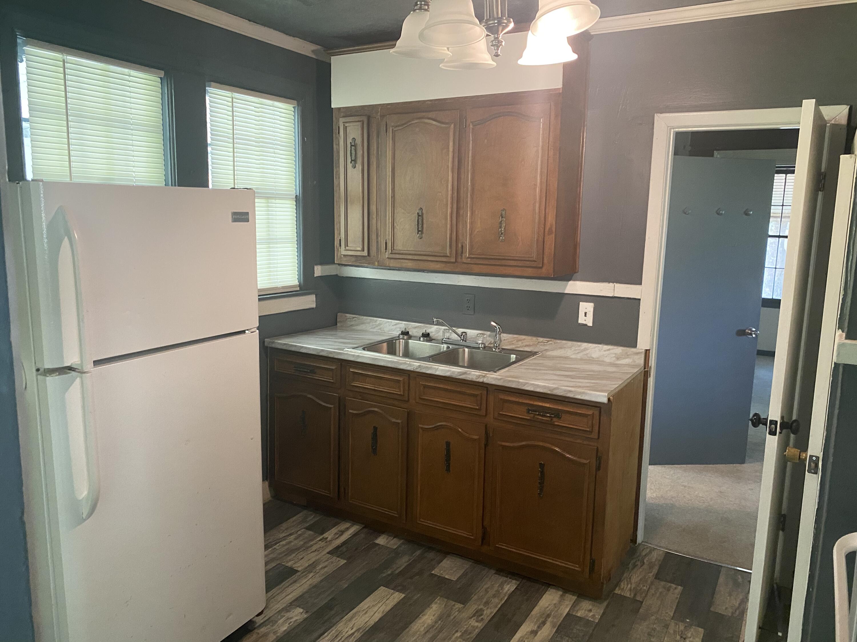 523 Salem Road Thomson, GA 30824 - Photo 3 of 13 Kitchen