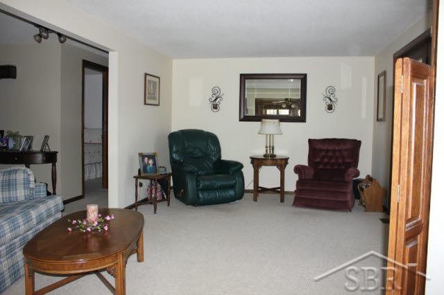 939 Breasbois Road Midland, MI 48640 - Photo 11 of 15 20352459-10.JPG
