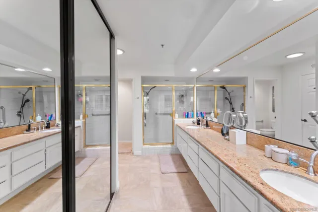 $949,000 | 1938 Spyglass Circle, Vista, CA 92081