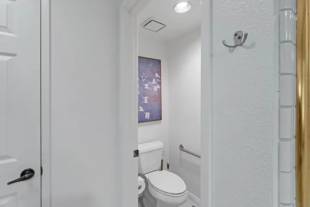 $949,000 | 1938 Spyglass Circle, Vista, CA 92081