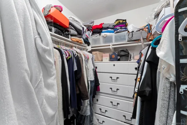 $949,000 | 1938 Spyglass Circle, Vista, CA 92081