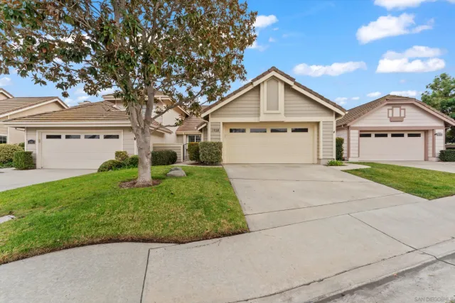 $949,000 | 1938 Spyglass Circle, Vista, CA 92081