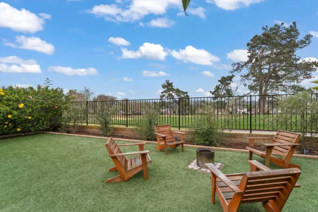 $949,000 | 1938 Spyglass Circle, Vista, CA 92081