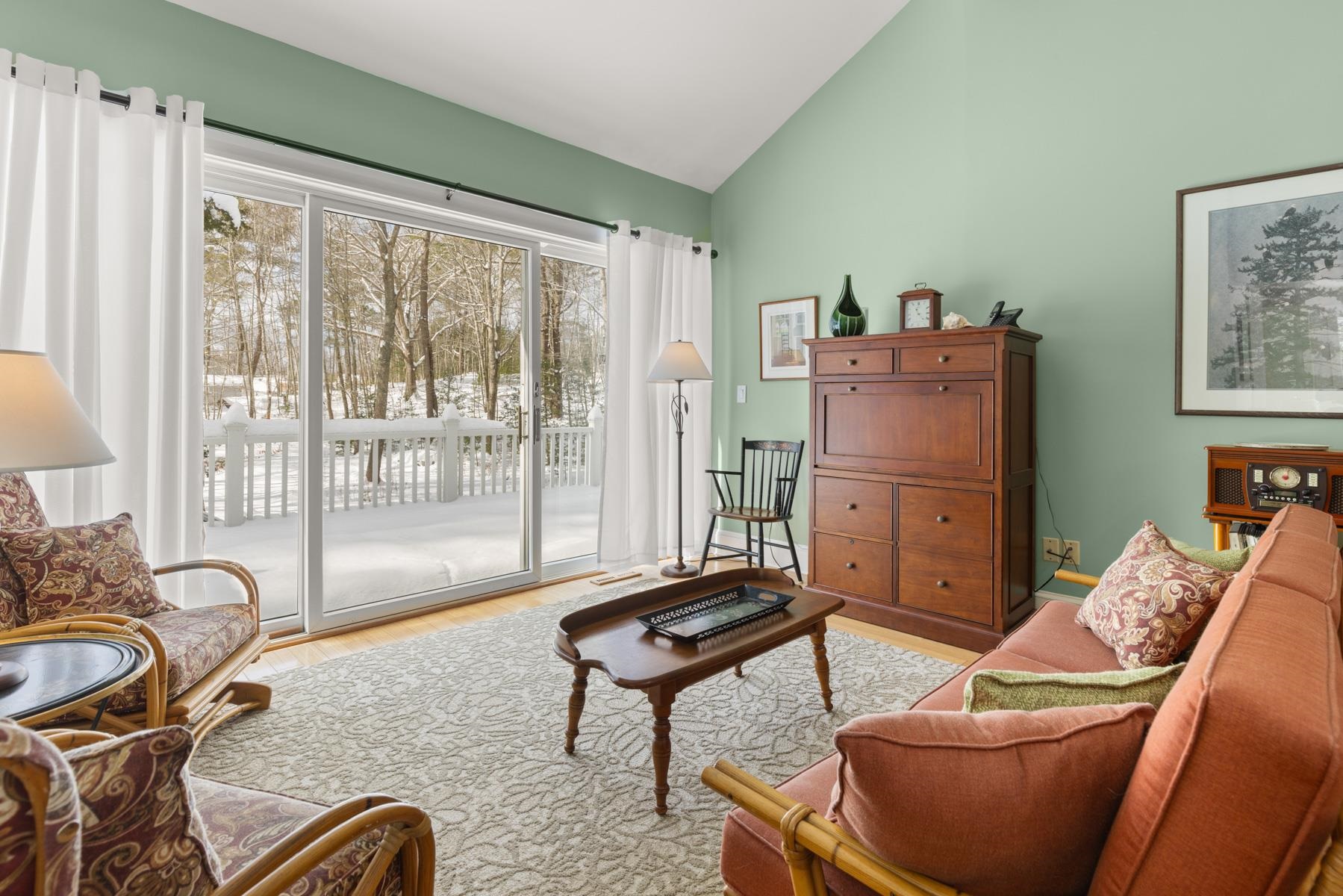 22 Pocahontas Road Kittery, ME 03905 - Photo 5 of 42