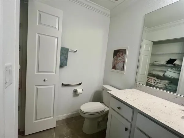 $2,500 | 18114 Gawthrop Drive, Unit 305, Bradenton, FL 34211