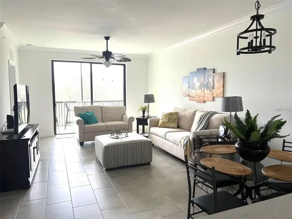 $2,500 | 18114 Gawthrop Drive, Unit 305, Bradenton, FL 34211