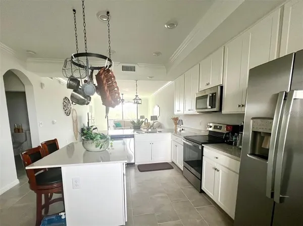 $2,500 | 18114 Gawthrop Drive, Unit 305, Bradenton, FL 34211