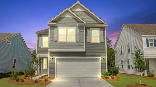 $479,900 | 194 East Pinckney Street, Summerville, SC 29485