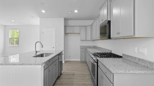 $479,900 | 194 East Pinckney Street, Summerville, SC 29485