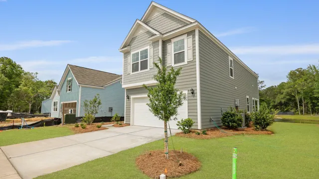 $479,900 | 194 East Pinckney Street, Summerville, SC 29485