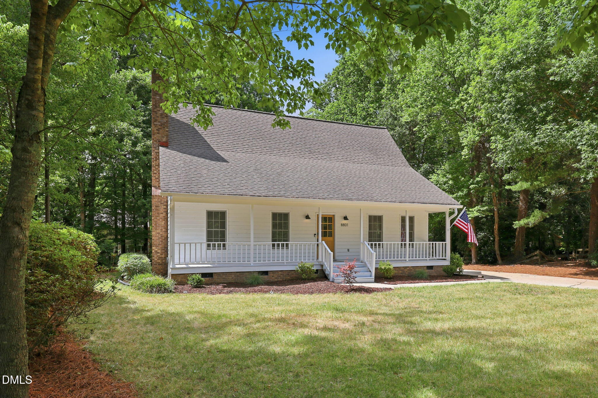 8801 Mansfield Drive Raleigh, NC 27613 - Photo 4 of 55