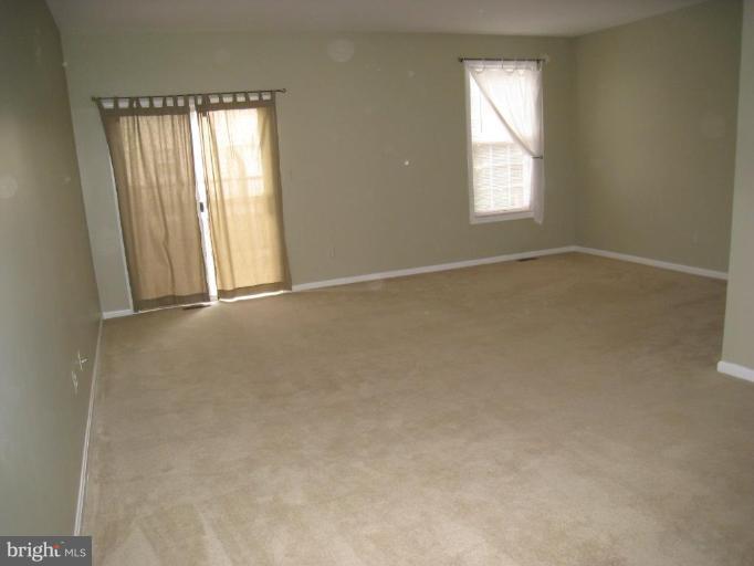 7935 Bent Bough Road, Unit 40 Severn, MD 21144 - Photo 4 of 10 Living Room