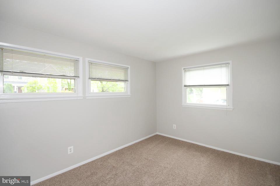 5216 Dalton Road Springfield, VA 22151 - Photo 19 of 27 an empty room with a window