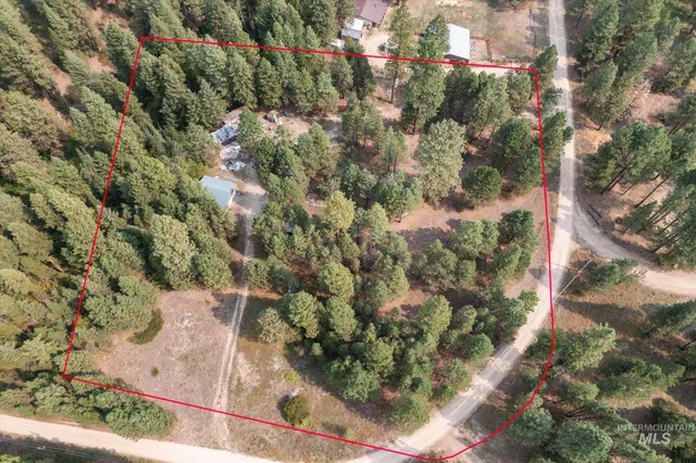 $199,900 | 102 Nelsen Avenue, Idaho City, ID 83631