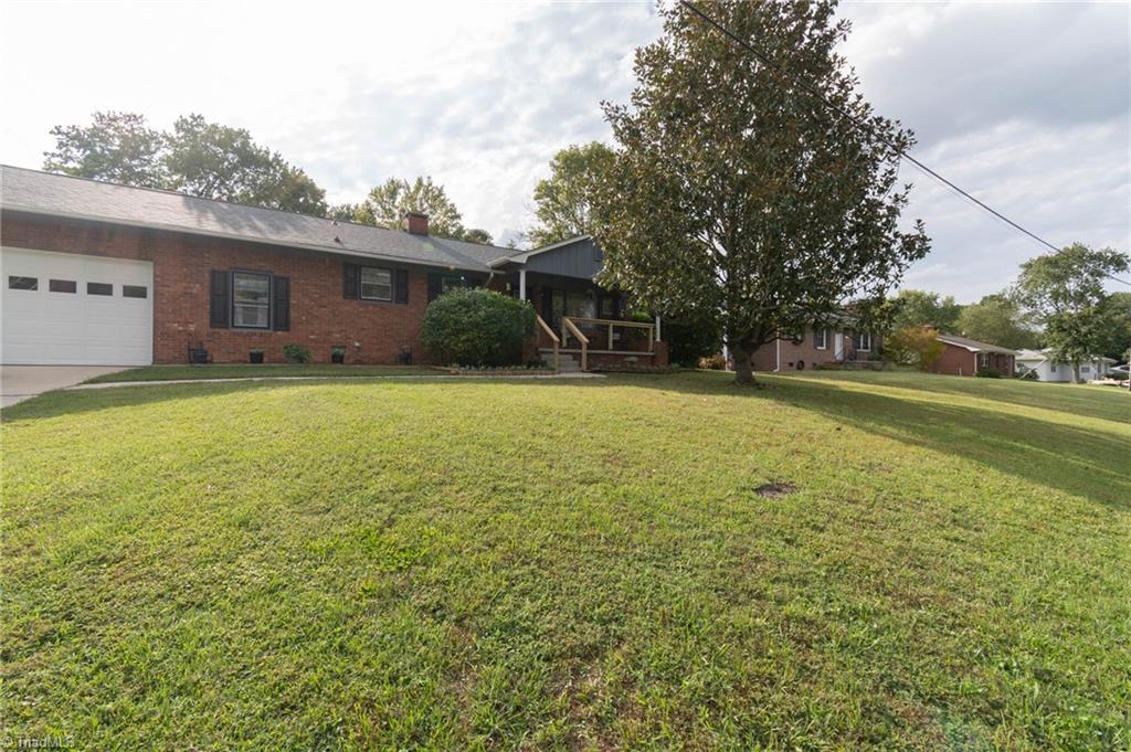 3405 Pine Valley Road High Point, NC 27265 - Photo 1 of 27 Front View