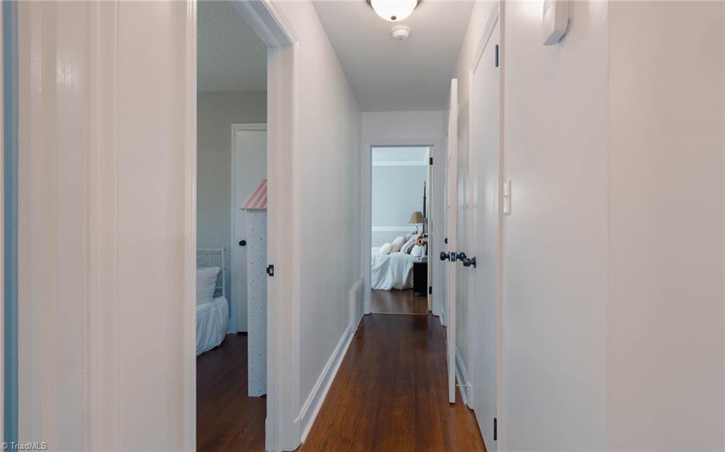 3405 Pine Valley Road High Point, NC 27265 - Photo 21 of 27 Hall