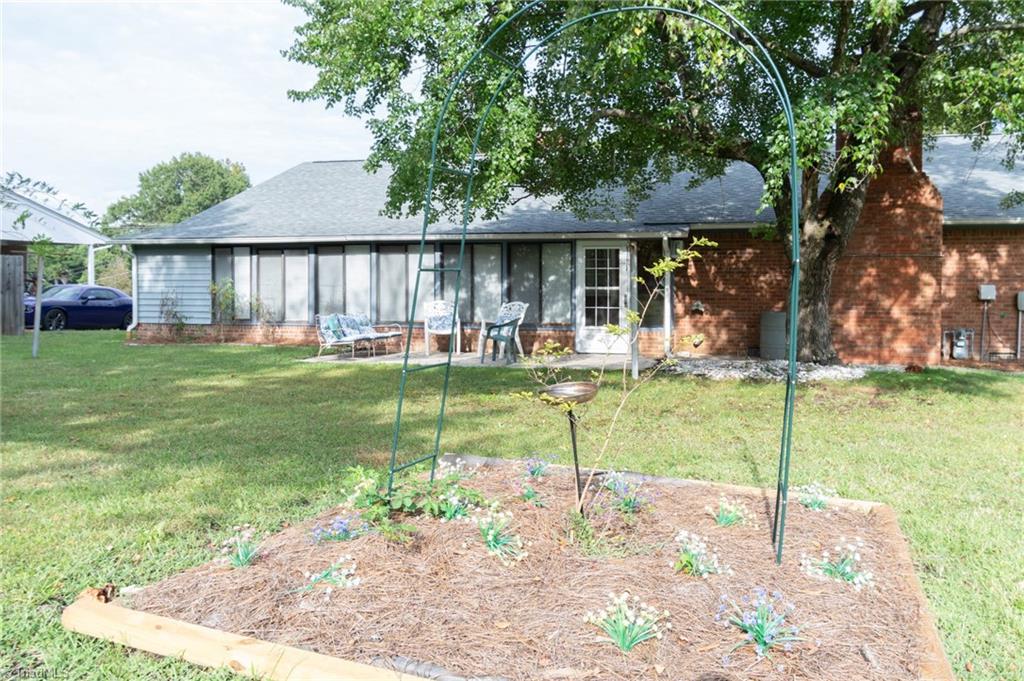 3405 Pine Valley Road High Point, NC 27265 - Photo 24 of 27 Backyard