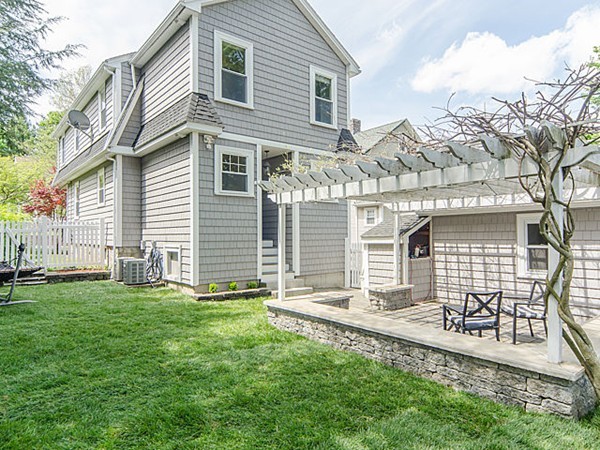 79 Garnet Road Boston, MA 02132 - Photo 25 of 28 Gallery Image 25
