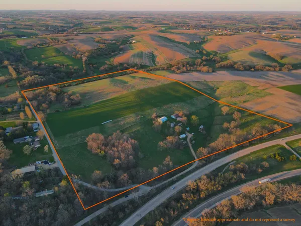 $649,000 | 15700 North Imbus Lane, East Dubuque, IL 61025