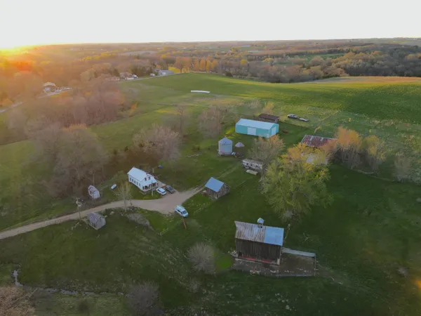 $649,000 | 15700 North Imbus Lane, East Dubuque, IL 61025