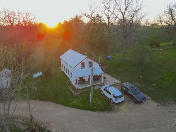 $649,000 | 15700 North Imbus Lane, East Dubuque, IL 61025