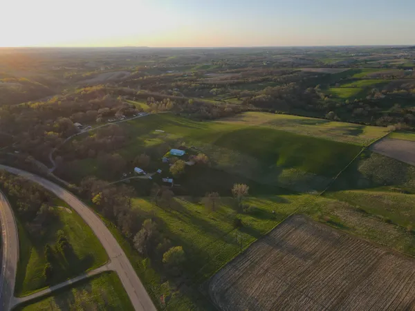 $649,000 | 15700 North Imbus Lane, East Dubuque, IL 61025