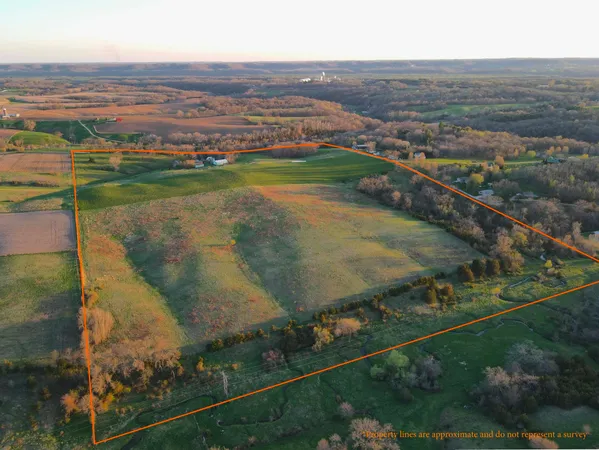 $649,000 | 15700 North Imbus Lane, East Dubuque, IL 61025