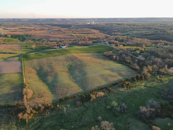 $649,000 | 15700 North Imbus Lane, East Dubuque, IL 61025