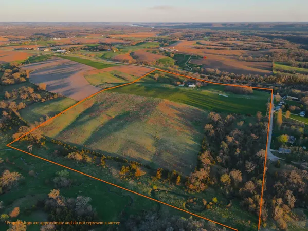 $649,000 | 15700 North Imbus Lane, East Dubuque, IL 61025