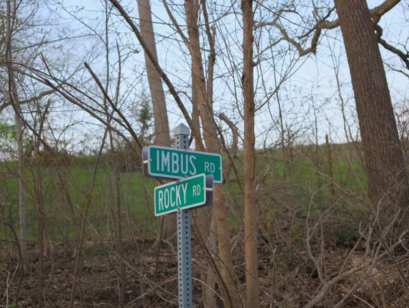 $649,000 | 15700 North Imbus Lane, East Dubuque, IL 61025