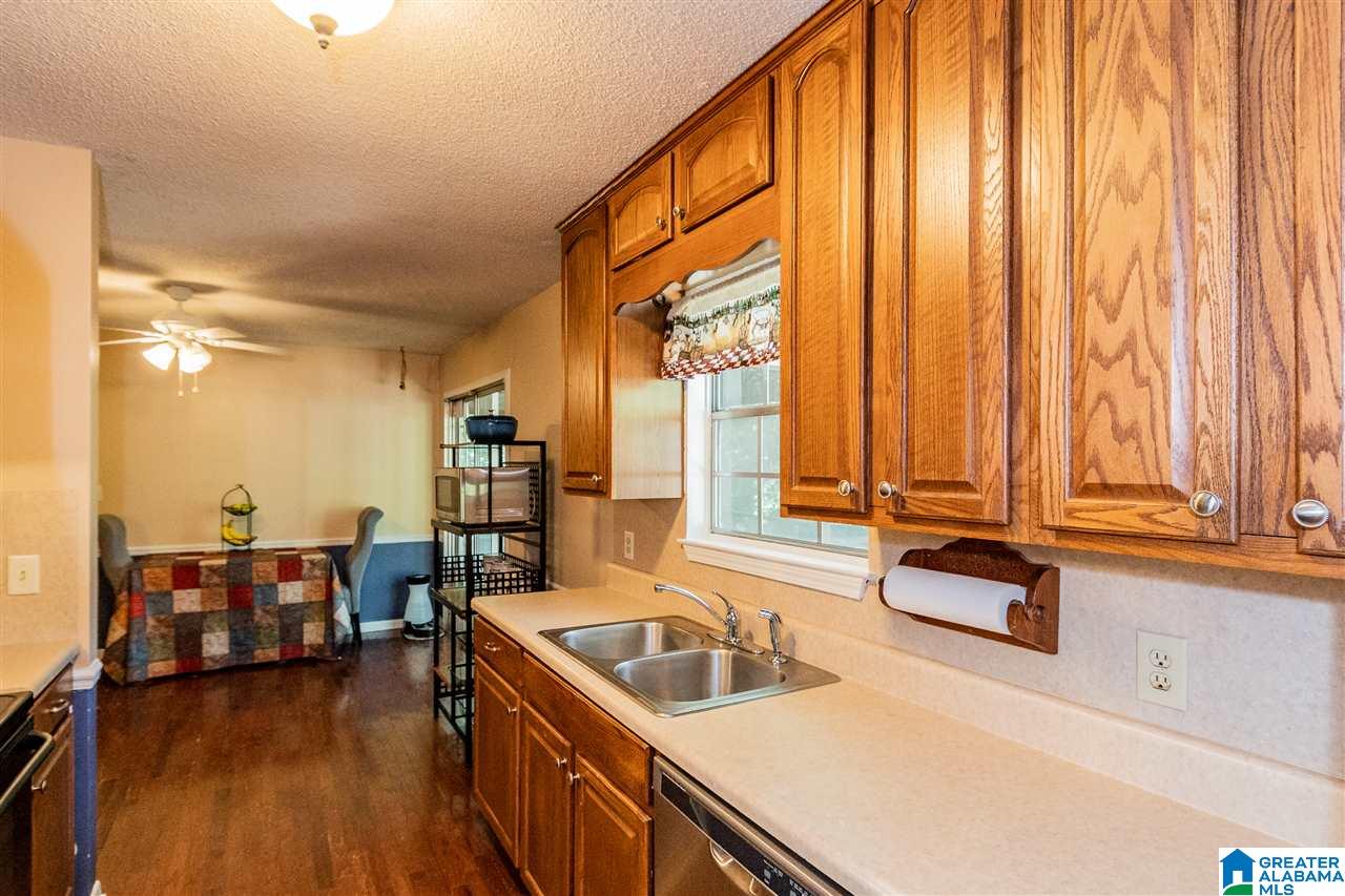 1706 Gardenridge Road Gardendale, AL 35071 - Photo 14 of 37