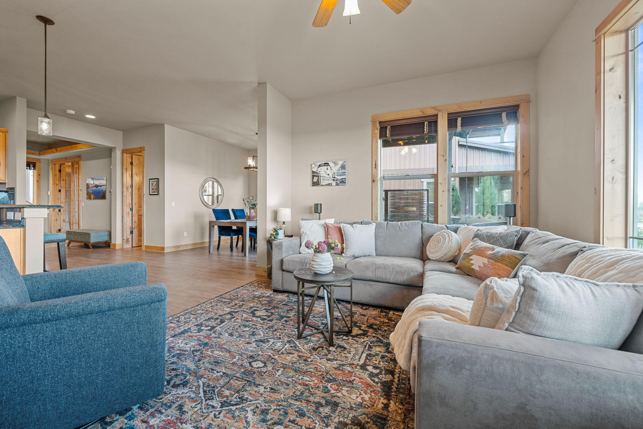 953 Southwest Vantage Point Way Bend, OR 97702 - Photo 5 of 55 61-web-or-mls-Riley_Visuals-61