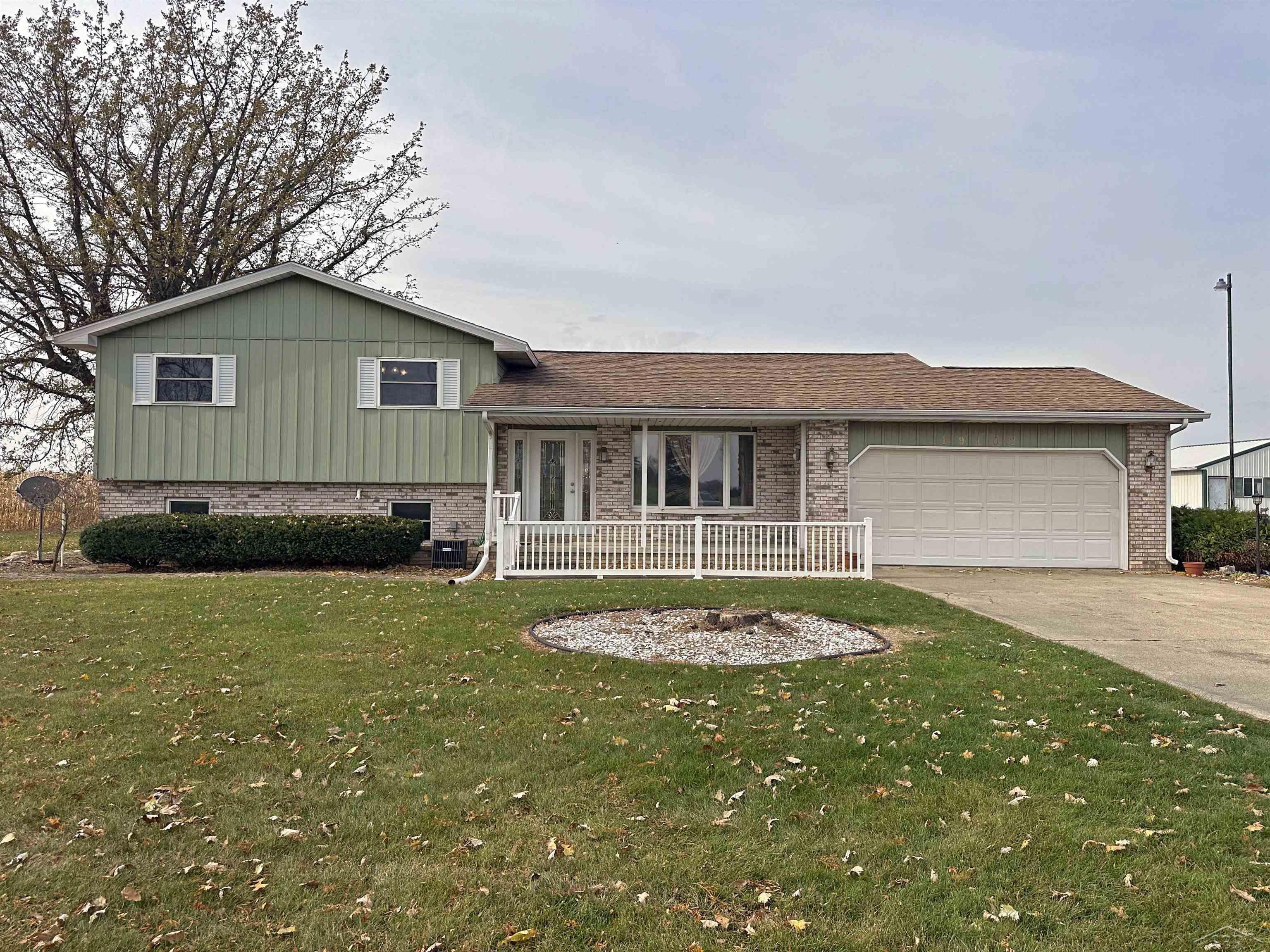 19102 Bueche Road New Lothrop, MI 48460 - Photo 1 of 30 50160763-dcc883d7-dd42-46c1-9f44-47f0e536314f.JPG