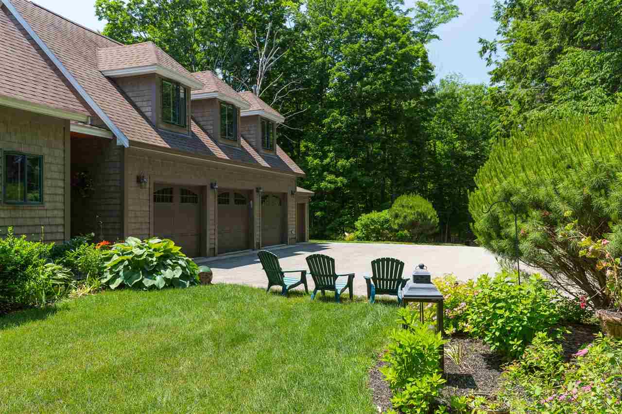 28 Winnicut Road North Hampton, NH 03862 - Photo 2 of 40