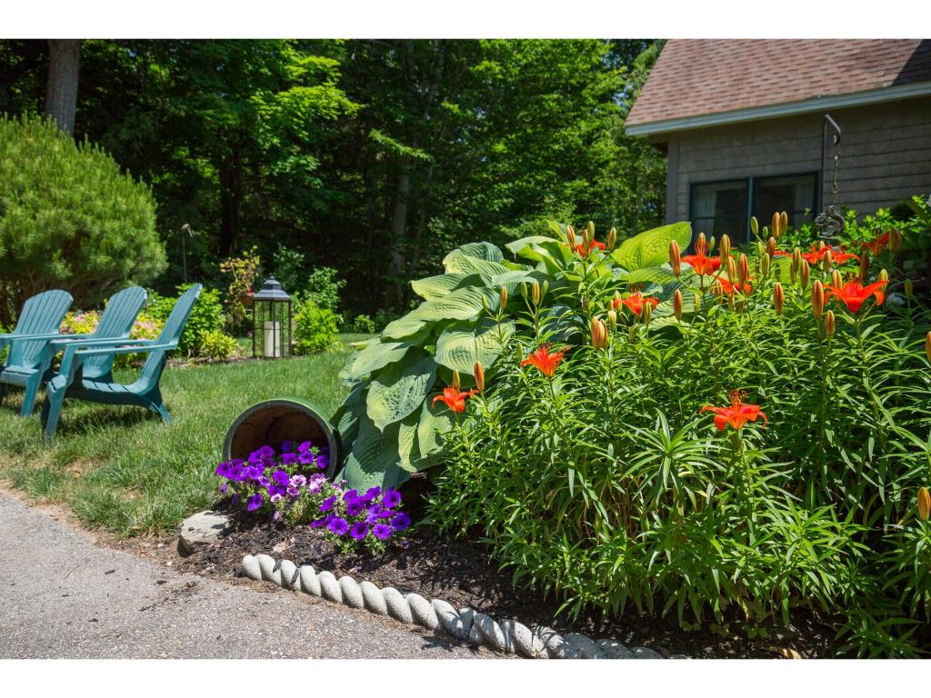 28 Winnicut Road North Hampton, NH 03862 - Photo 3 of 40
