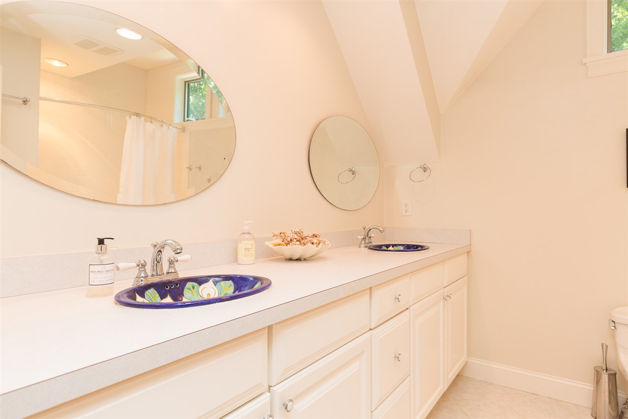 28 Winnicut Road North Hampton, NH 03862 - Photo 33 of 40
