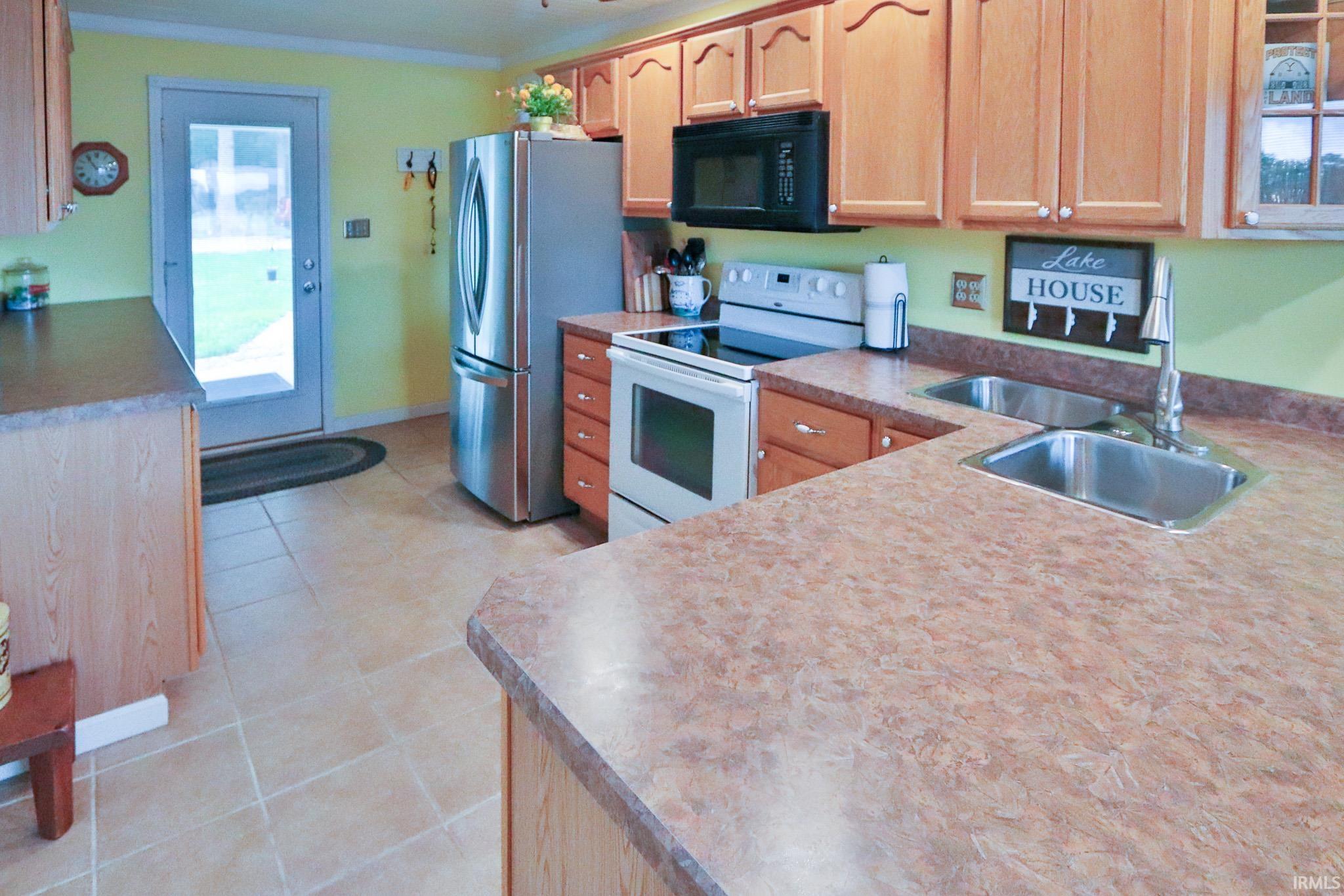 3291 East Stahl Road Monon, IN 47959 - Photo 8 of 36